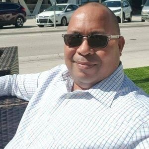 Meet your Posher, Javier